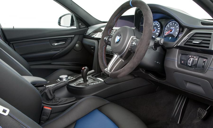 Интерьер BMW M3 30 Years M3 2016 года  (UK) (фото 9 из 12)